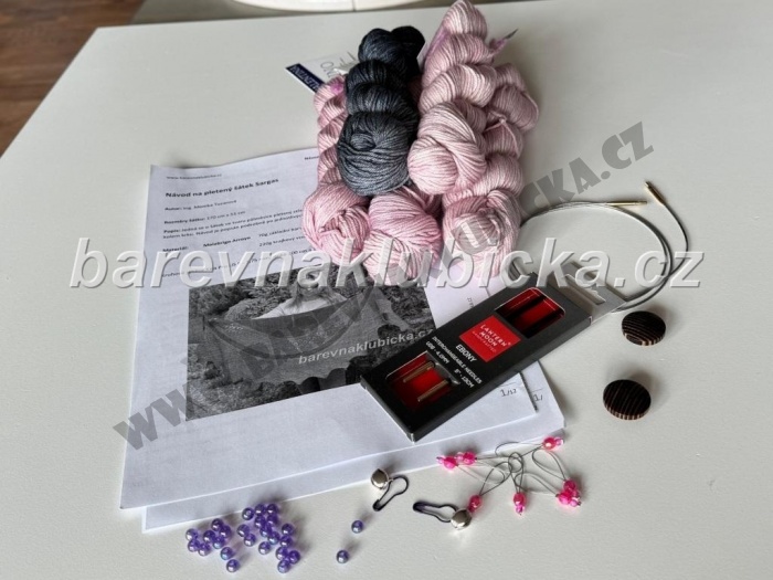 Malabrigo Caprino na dvoubarevný šátek Sargas