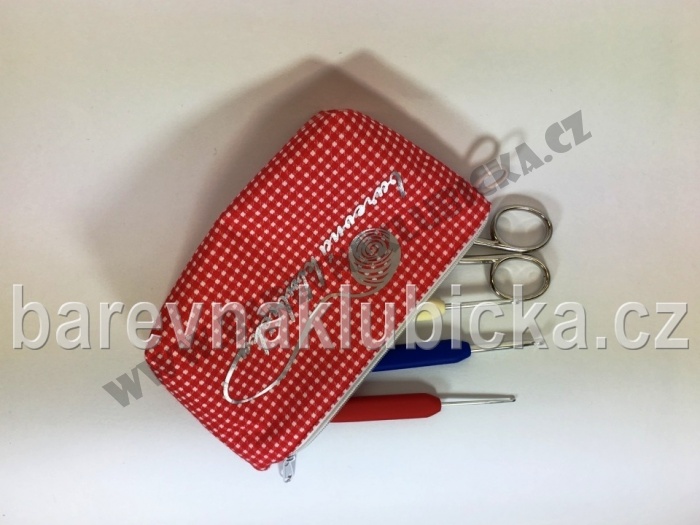 Pouzdro na jehlice a háčky na zip