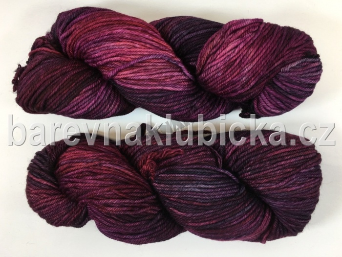 Malabrigo Arroyo 875 Purpuras