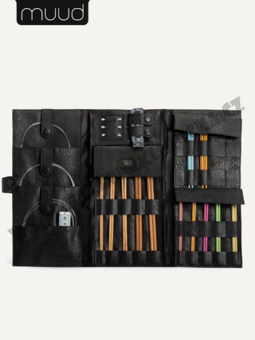 Muud Lucy case black