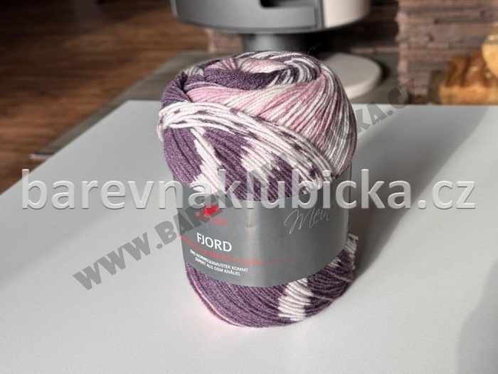 Pro Lana Fjord socks 188 vínová