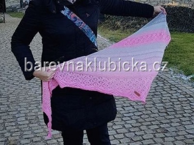 Pletené šátek z Barevného klubíčka